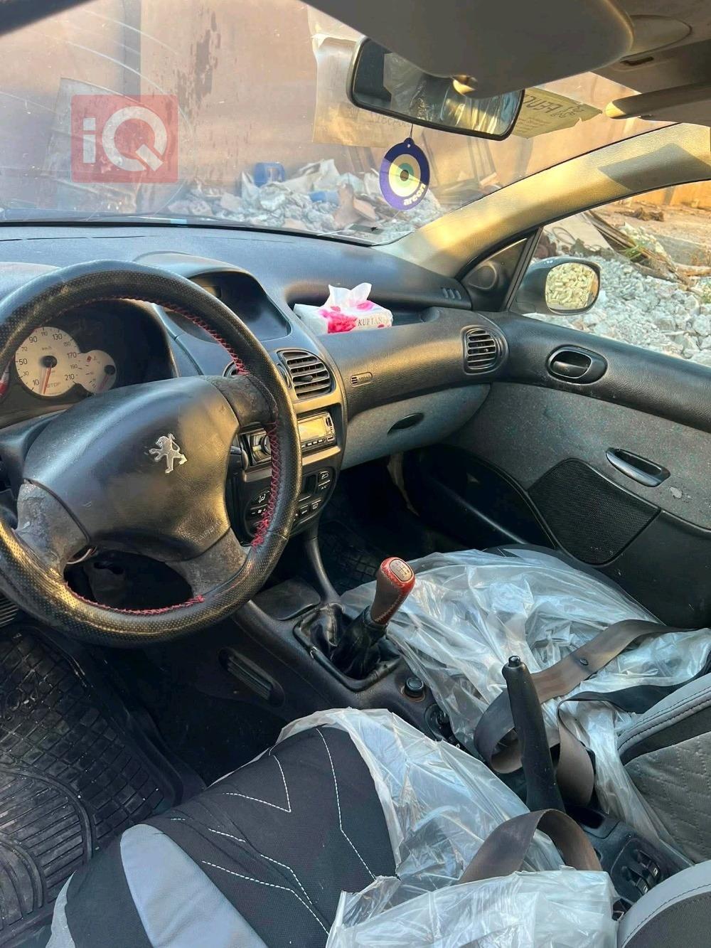 بيجو 206
